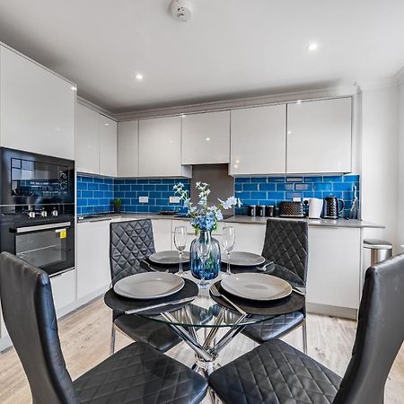 Modern, City Centre -2 Bedroom Apartments 독서 외부 사진