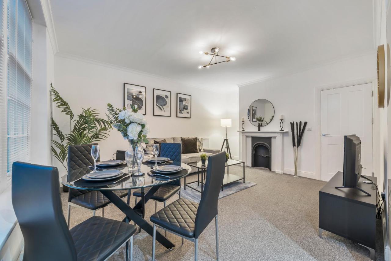 Modern, City Centre -2 Bedroom Apartments 독서 외부 사진