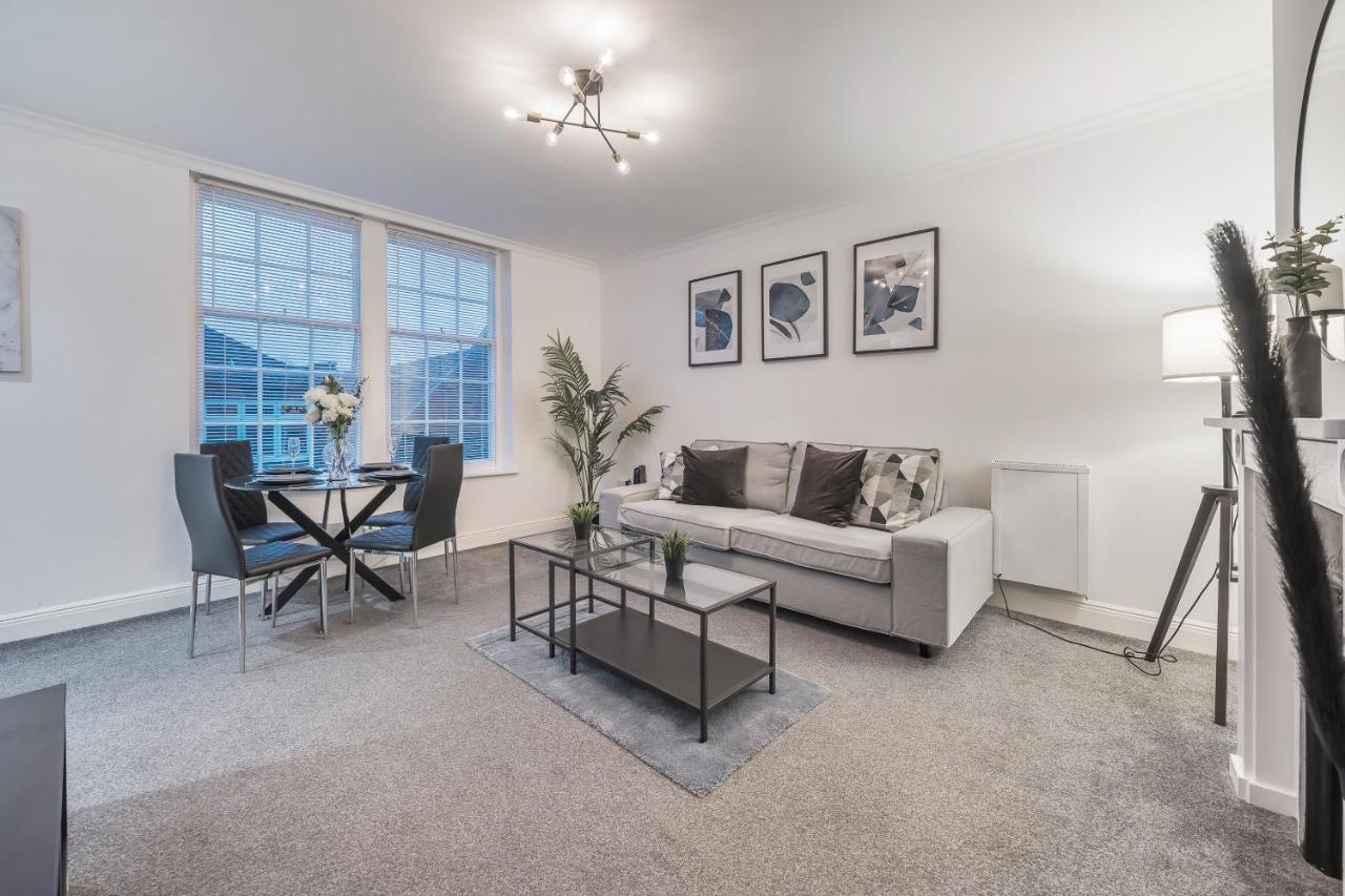 Modern, City Centre -2 Bedroom Apartments 독서 외부 사진