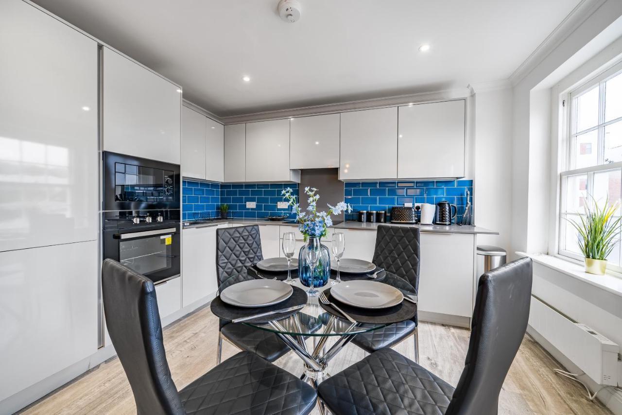 Modern, City Centre -2 Bedroom Apartments 독서 외부 사진