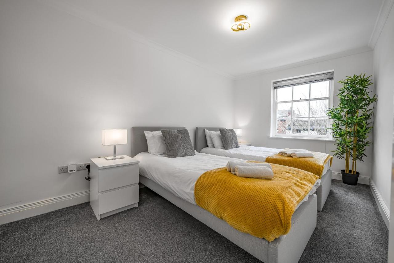 Modern, City Centre -2 Bedroom Apartments 독서 외부 사진